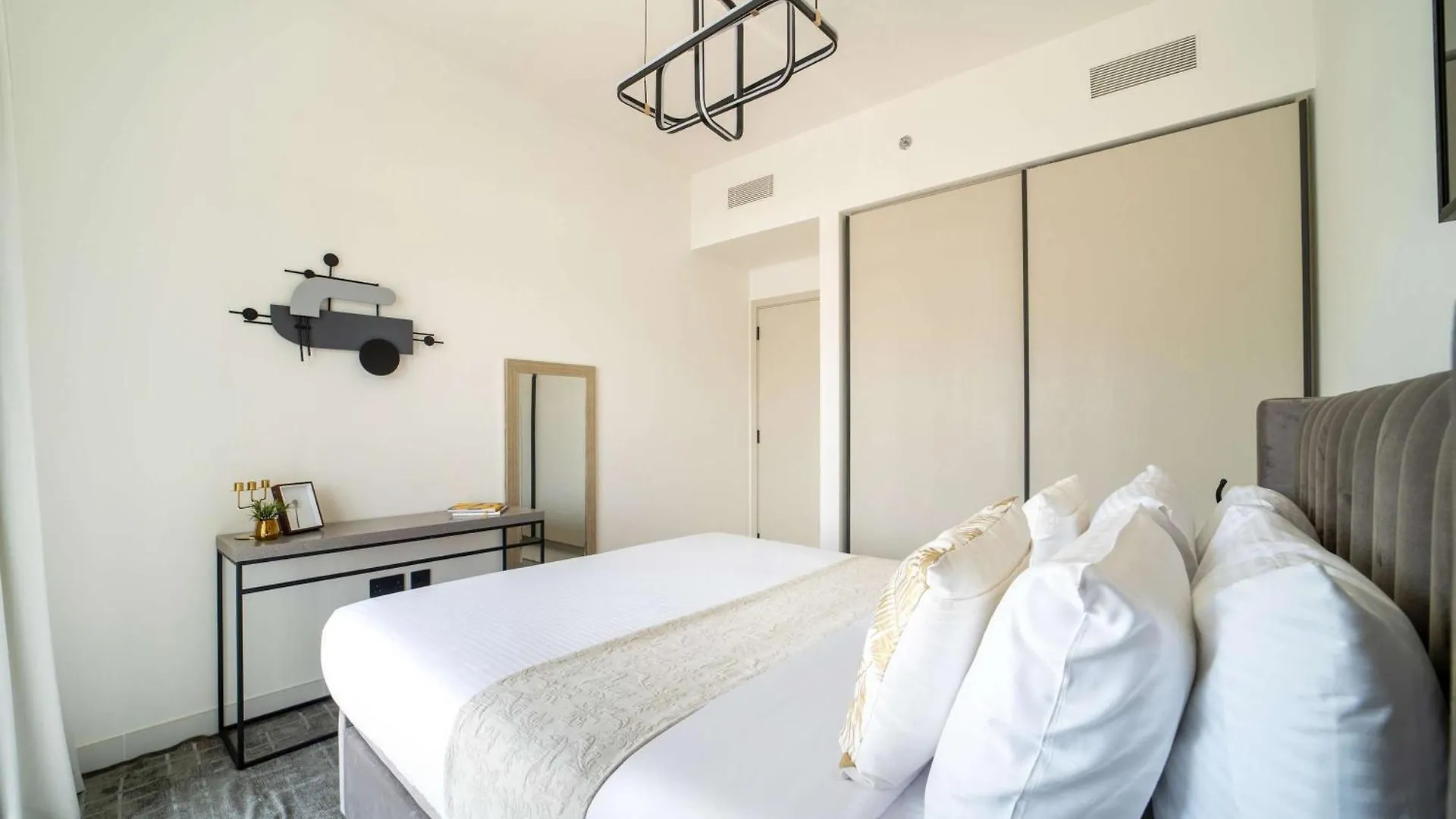Frank Porter - Marina Vista Tower 2 Dubai 0*,  United Arab Emirates
