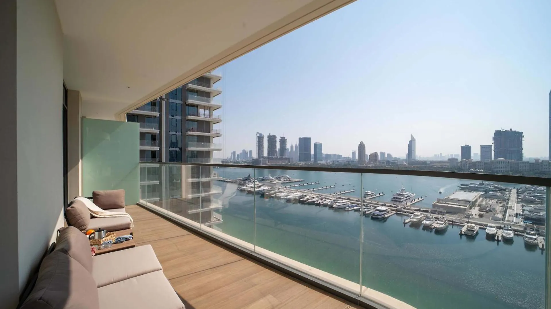 Apartment Frank Porter - Marina Vista Tower 2 Dubai