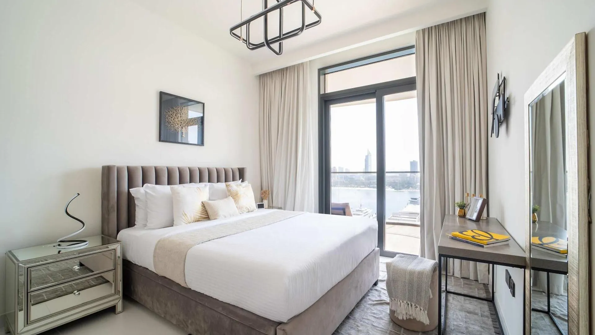 Apartment Frank Porter - Marina Vista Tower 2 Dubai